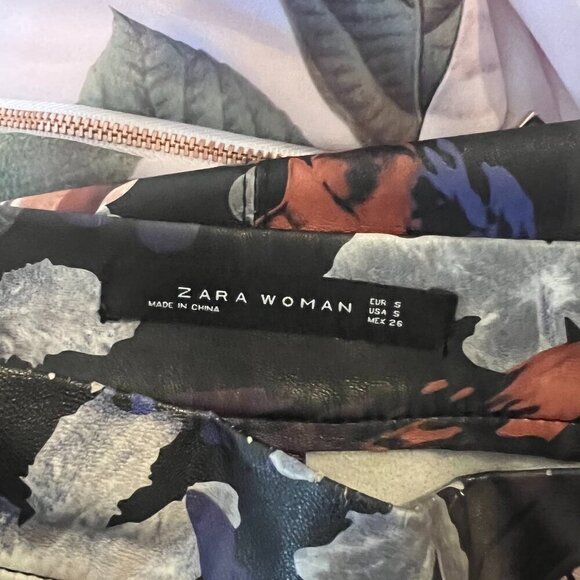 ZARA Floral Printed Faux Leather Effect A-Line High Waist Skirt 7418/041 Small - Picture 6 of 10